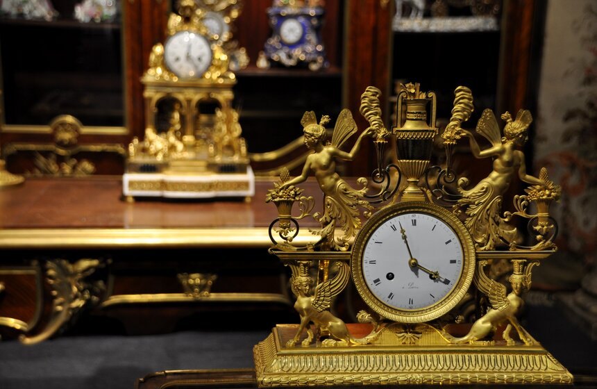 В ЦДХ открылся Российский антикварный салон 20 фото