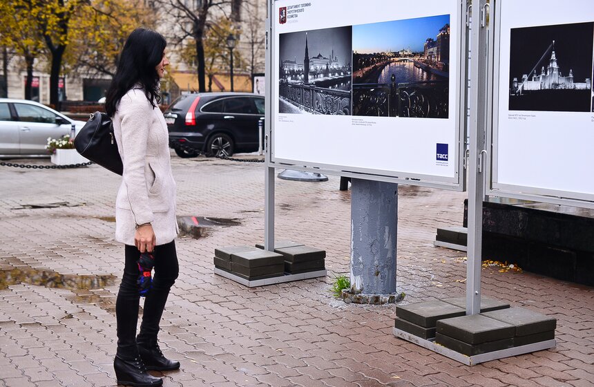 В центре столицы открылась выставка "Москва – взгляд из космоса" 12 фото