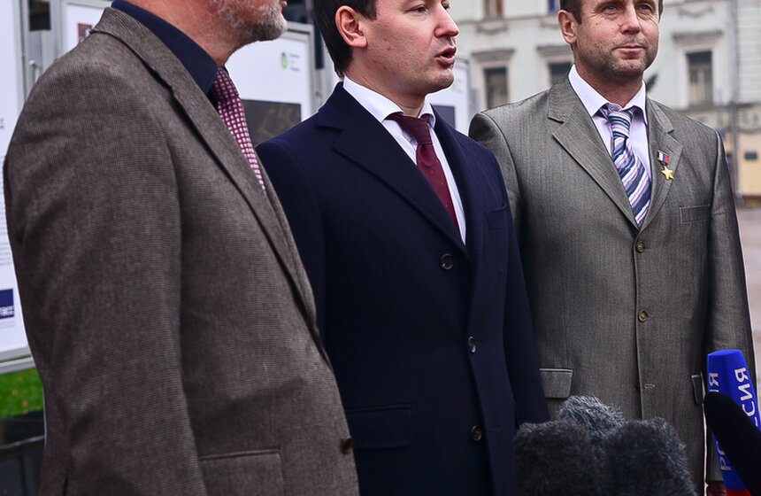 В центре столицы открылась выставка "Москва – взгляд из космоса" 14 фото