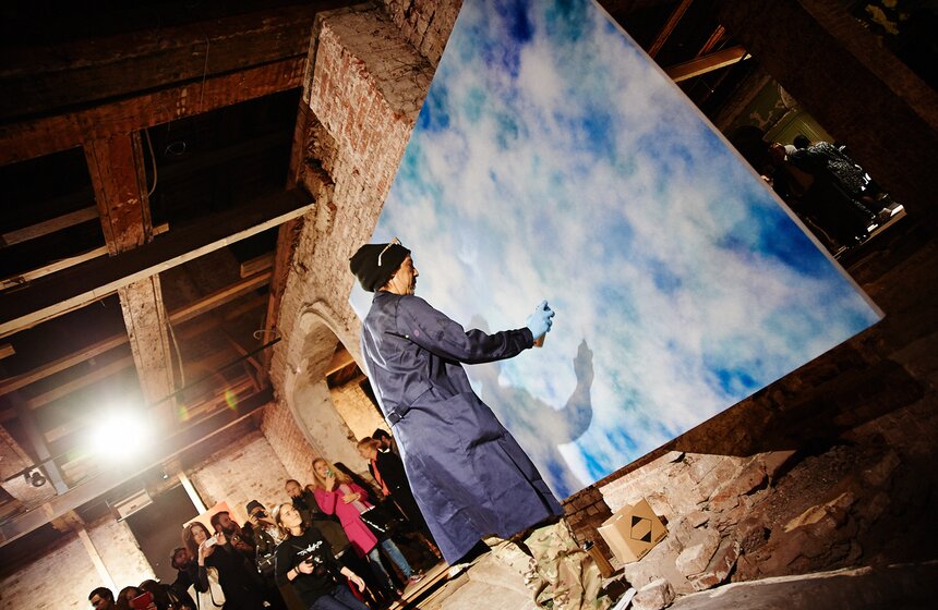 В МУАРе открылась выставка художника FUTURA "Изгиб времени" 21 фото