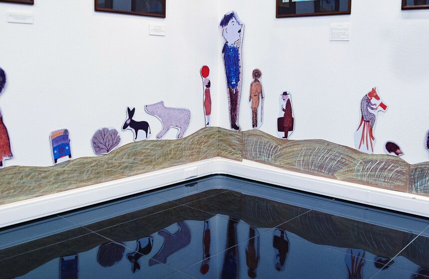 В Галерее XXI века открылась выставка "Свидание с персонажами" 12 фото