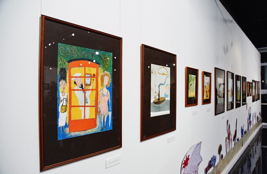 В Галерее XXI века открылась выставка "Свидание с персонажами" 8 фото