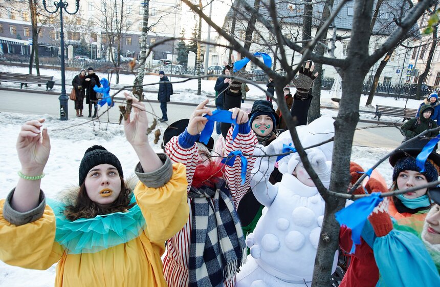 "Обнимашки": Как в Москве отметили международный праздник 21 фото