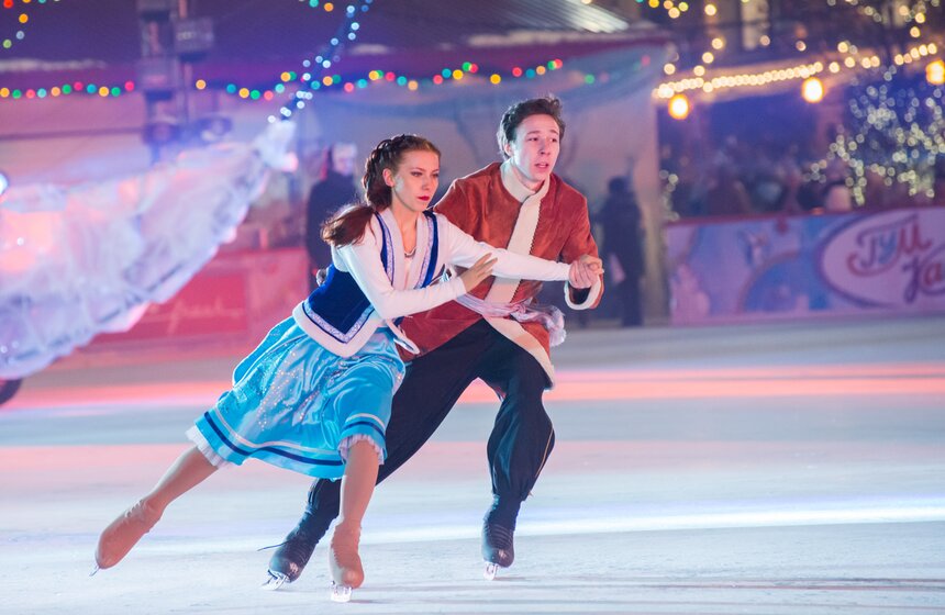 День студенчества учащиеся российских вузов отметили на катке 13 фото