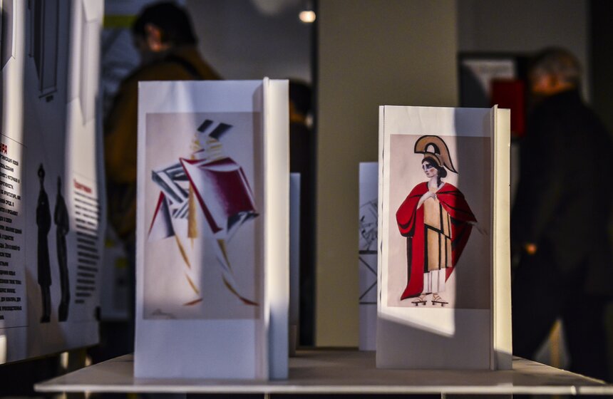 Открылась выставка, посвященная авангарду на Шаболовке 4 фото