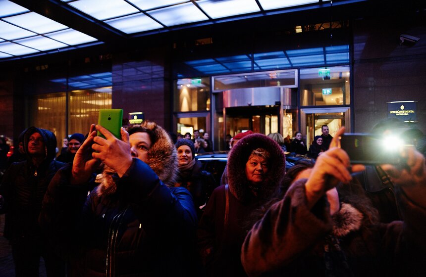 Шоу "Электрофасад" украсило здание электротеатра "Станиславский" 4 фото