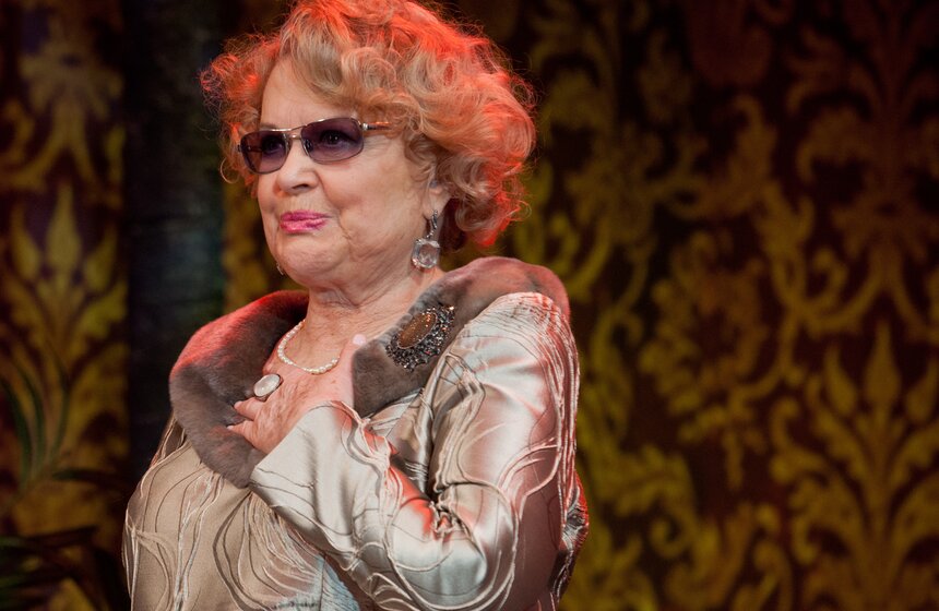 Валентина Талызина отметила юбилей на сцене театра Моссовета 15 фото