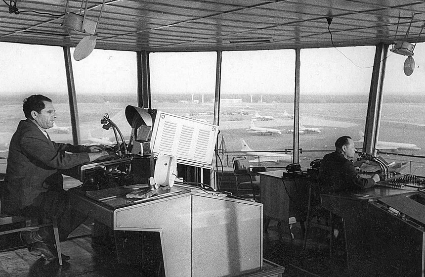 Вышка контрольно-диспетчерского пункта. 1966 год.<br />Фото: oldmos.ru