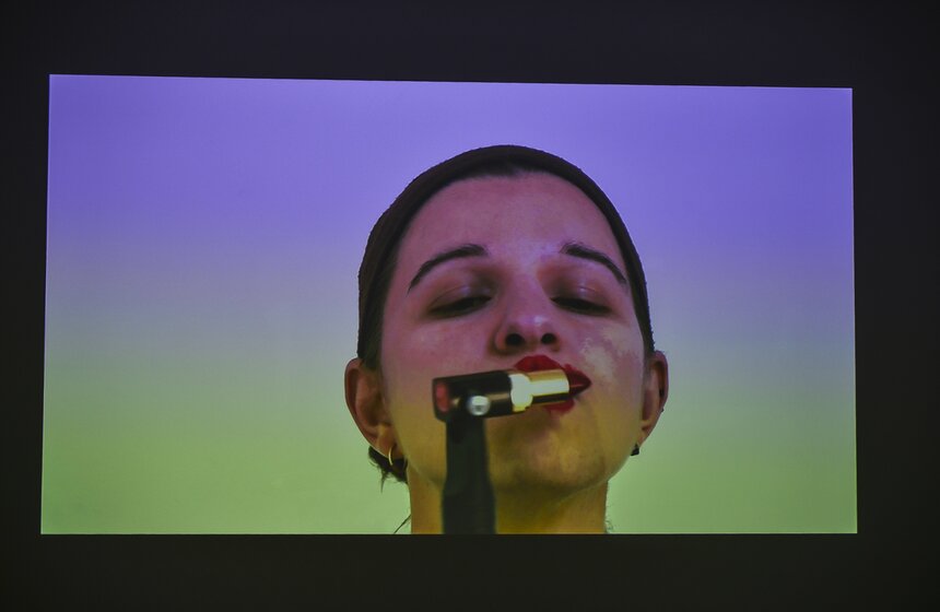 В МАММ открылась первая выставка греческой художницы Анны Вазоф 14 фото