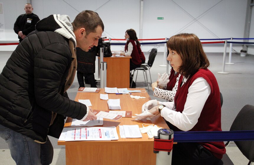 Сергей Собянин посетил миграционный центр в Новой Москве 6 фото