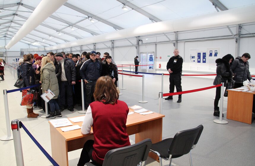 Сергей Собянин посетил миграционный центр в Новой Москве 1 фото