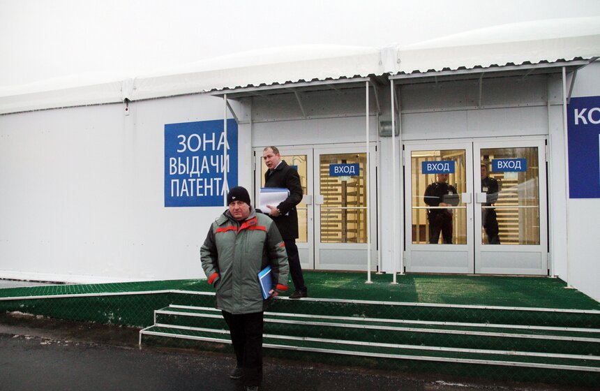 Сергей Собянин посетил миграционный центр в Новой Москве 8 фото