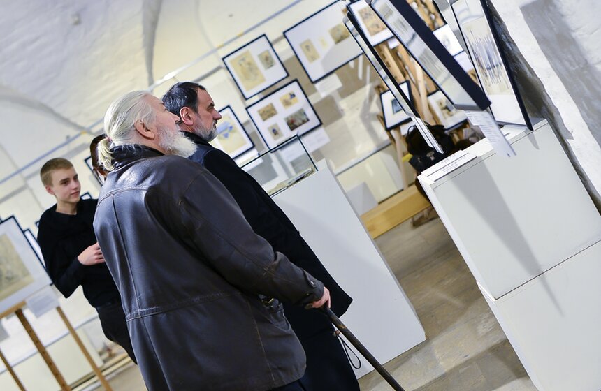 В столице открылась выставка карикатур на архитекторов 8 фото