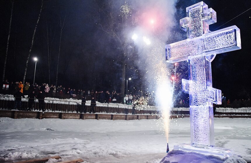 В Москве прошли крещенские купания 8 фото