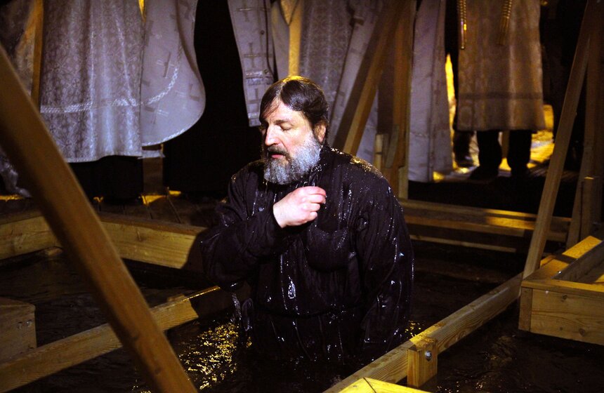 В Москве отметили праздник Крещения Господня 9 фото