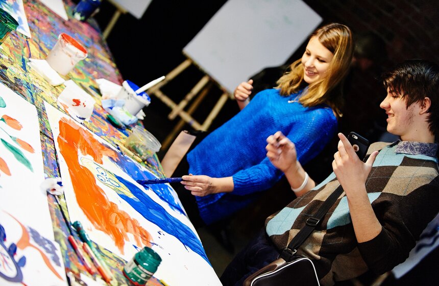 На выставке "Дали - живые полотна" прошел МузДжем 22 фото