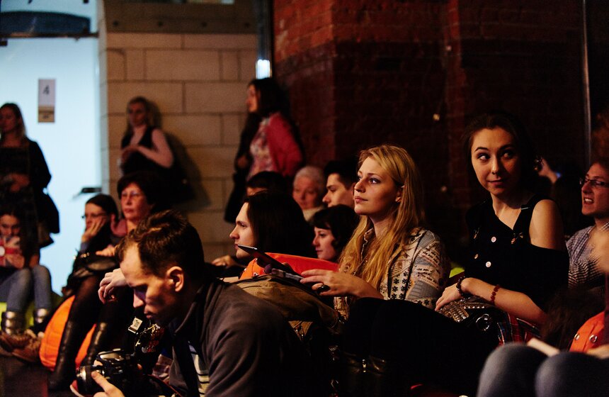 На выставке "Дали - живые полотна" прошел МузДжем 9 фото