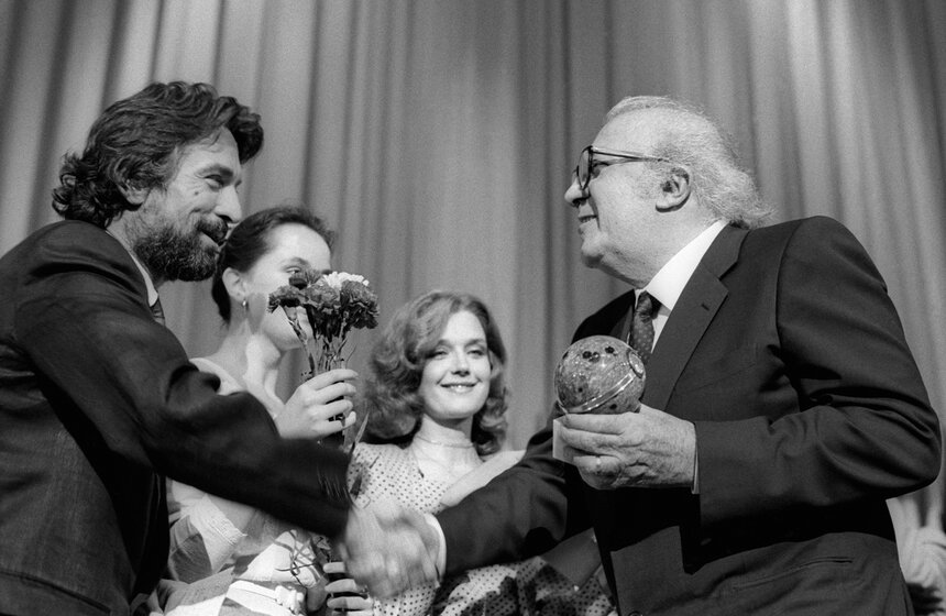Де Ниро Р. и Феллини Ф. на XV Московском международном кинофестивале, 1987 год. Фото: ТАСС/Морковкин Анатолий,Христофоров Валерий