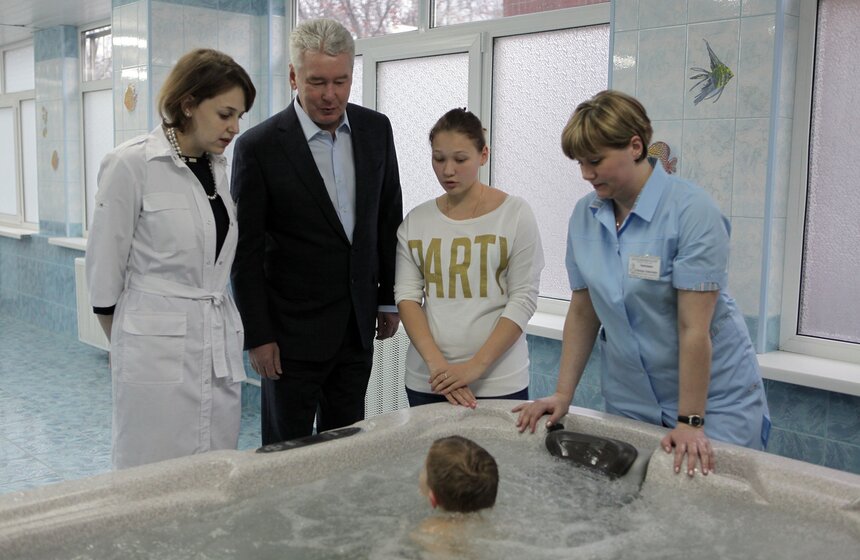 Сергей Собянин осмотрел детскую поликлинику на западе Москвы 10 фото