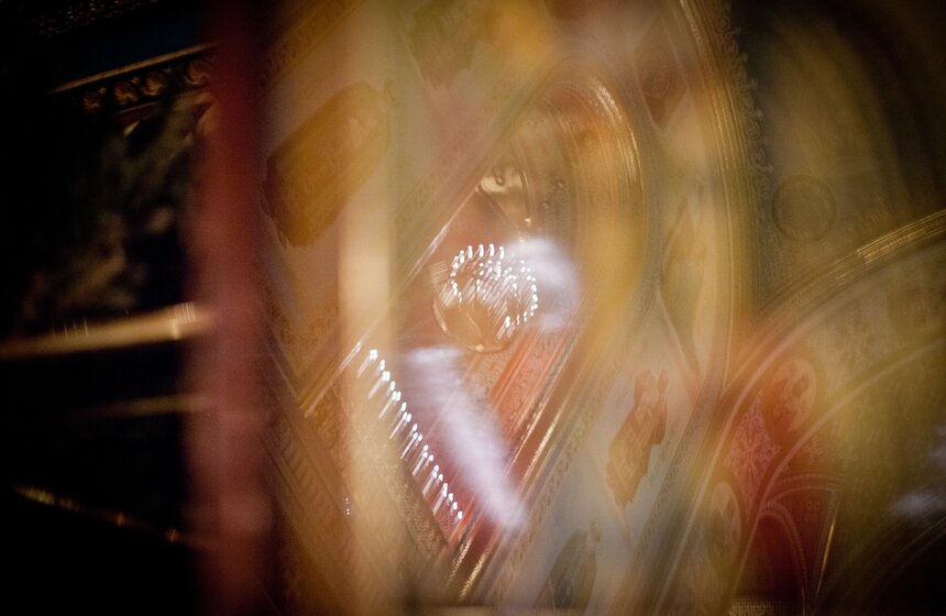 В храме Христа Спасителя прошло отпевание Елены Образцовой 4 фото