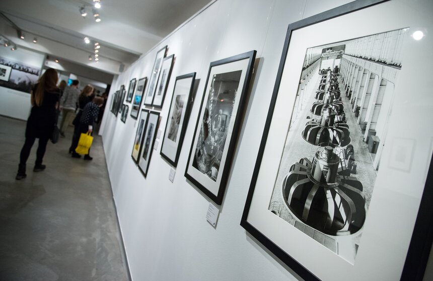 В галерее братьев Люмьер открылась выставка "PROзавод" 3 фото