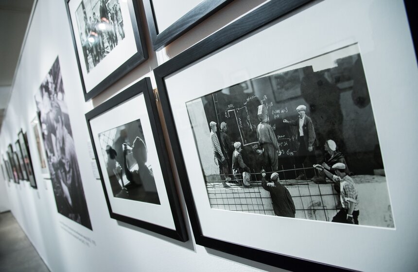 В галерее братьев Люмьер открылась выставка "PROзавод" 11 фото