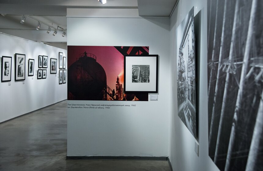 В галерее братьев Люмьер открылась выставка "PROзавод" 9 фото