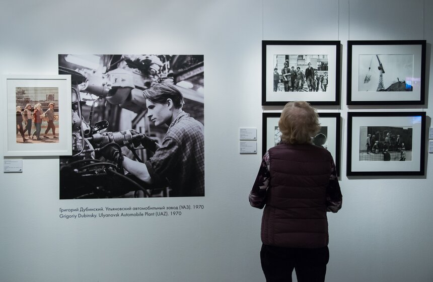 В галерее братьев Люмьер открылась выставка "PROзавод" 12 фото