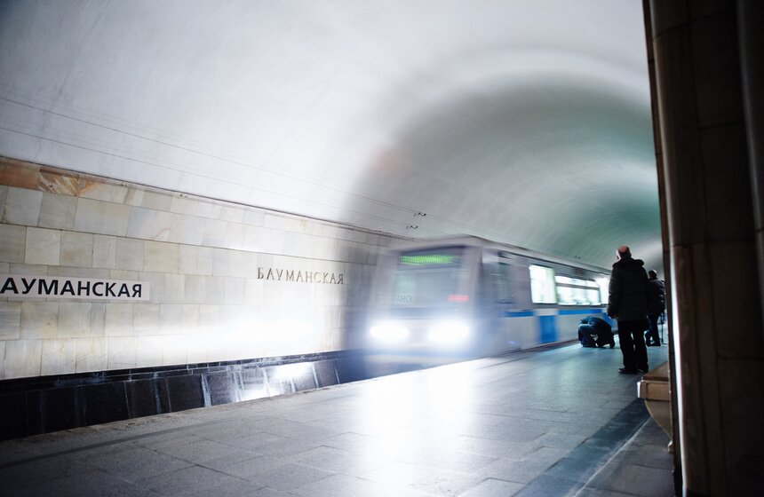 Механизмы старых эскалаторов "Бауманской" отдадут в музей метро 24 фото