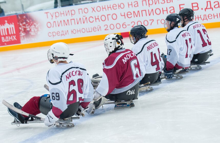 На ВДНХ прошел день зимних видов спорта 27 фото