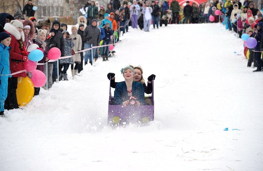 В столице прошел фестиваль катания на санях 18 фото