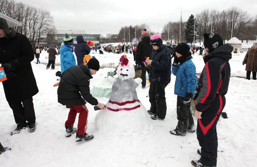 В столице прошла "Арт-битва снеговиков" 3 фото