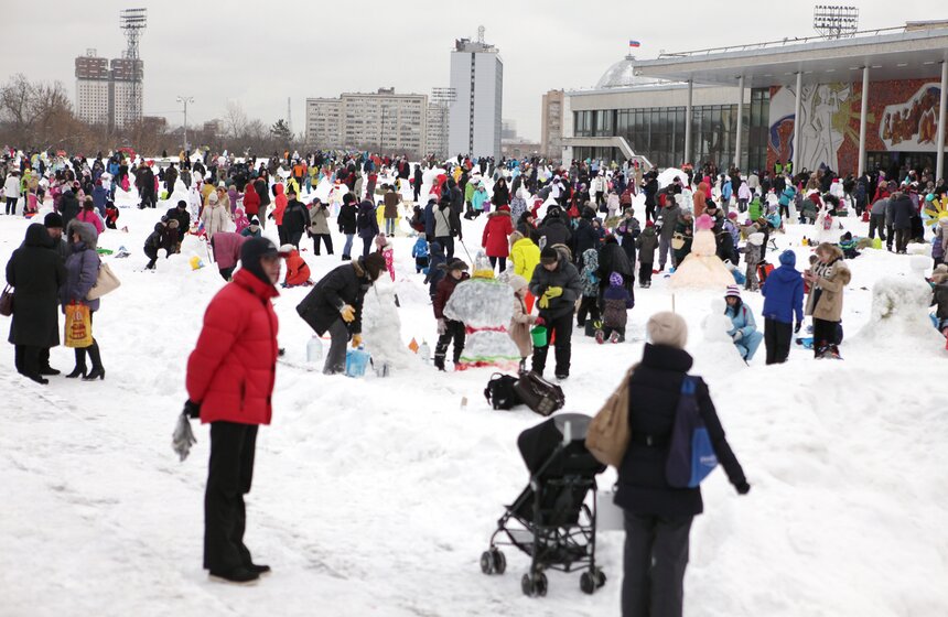 В столице прошла "Арт-битва снеговиков" 15 фото