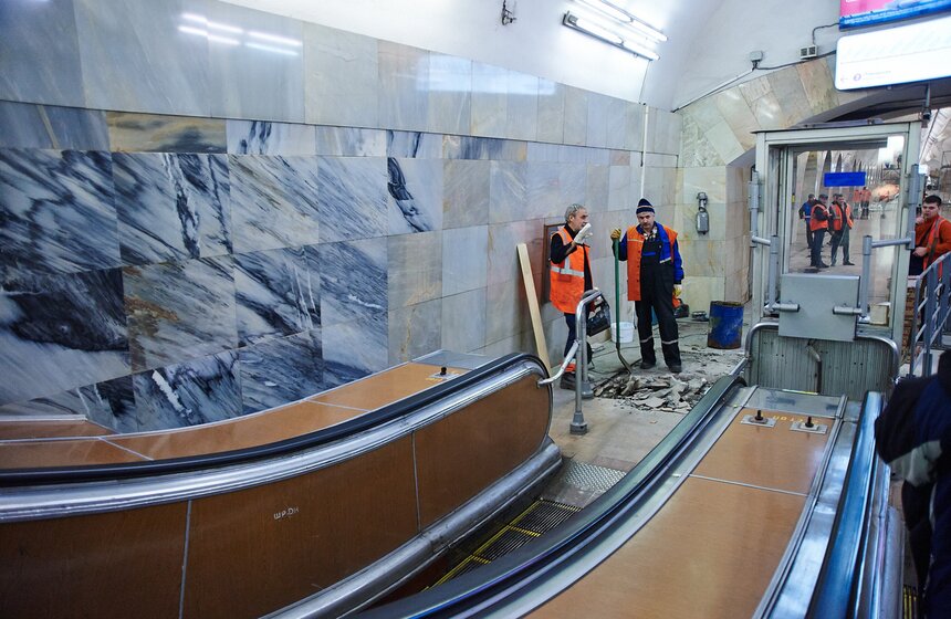 На станции "Кузнецкий мост" провели капитальный ремонт путей 4 фото