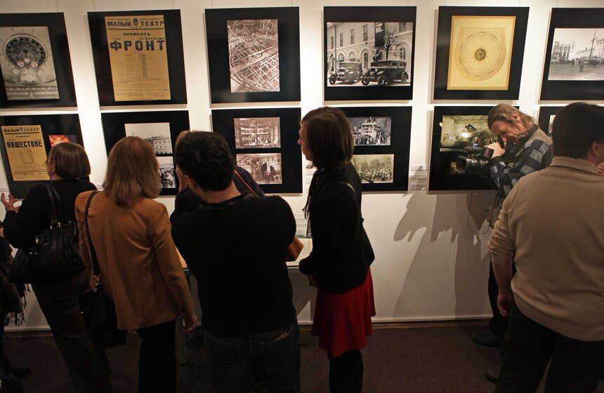 Посвященная 190-летию Малого театра выставка открылась в Москве 19 фото