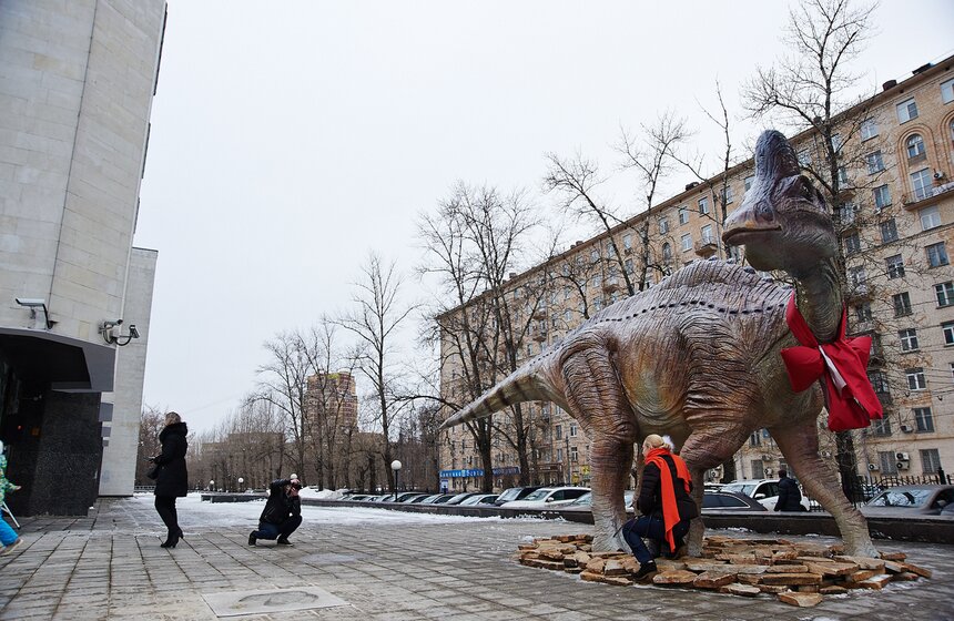 В Дарвиновском музее открыли скульптуру амурозавра 2 фото