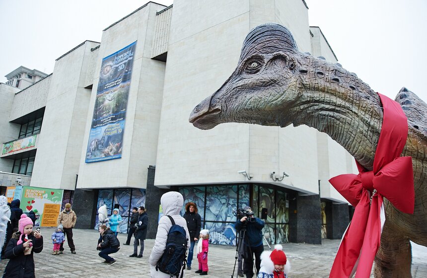 В Дарвиновском музее открыли скульптуру амурозавра 1 фото