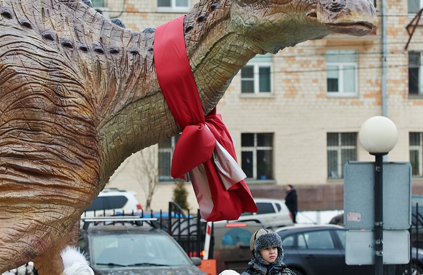 В Дарвиновском музее открыли скульптуру амурозавра 6 фото