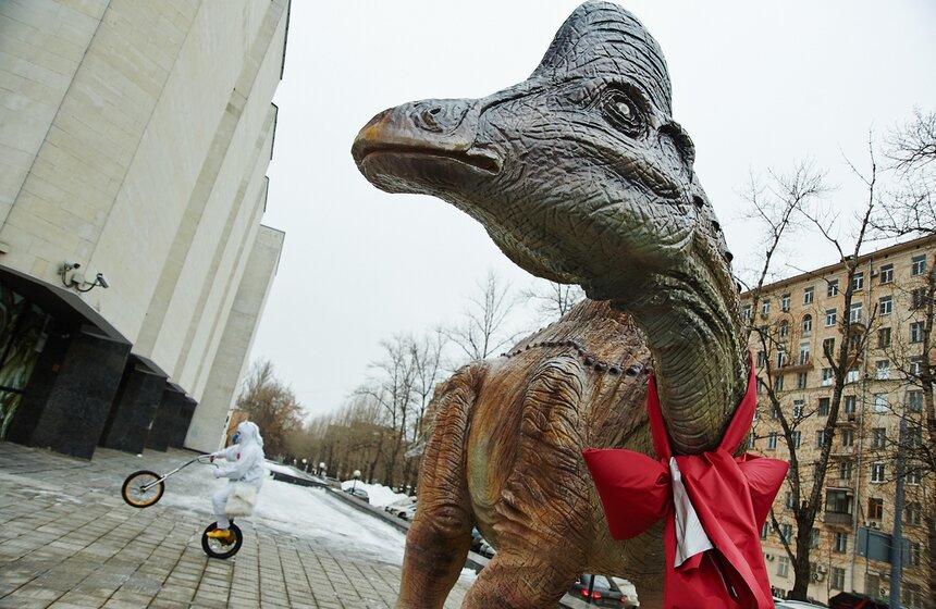 В Дарвиновском музее открыли скульптуру амурозавра 9 фото
