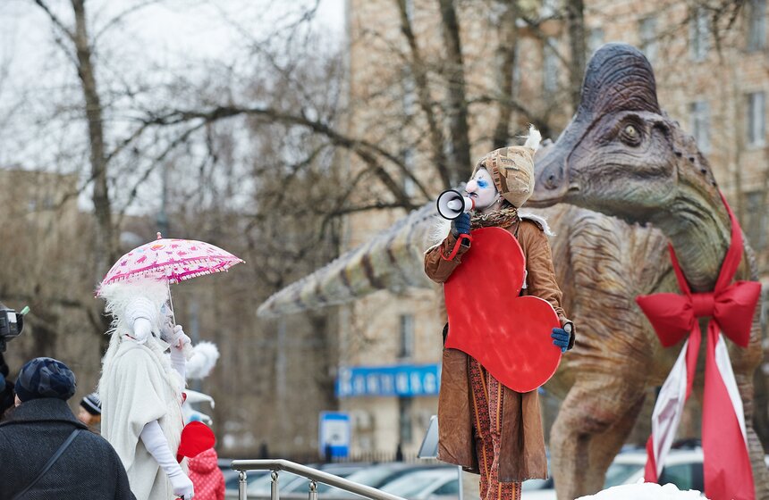 В Дарвиновском музее открыли скульптуру амурозавра 14 фото