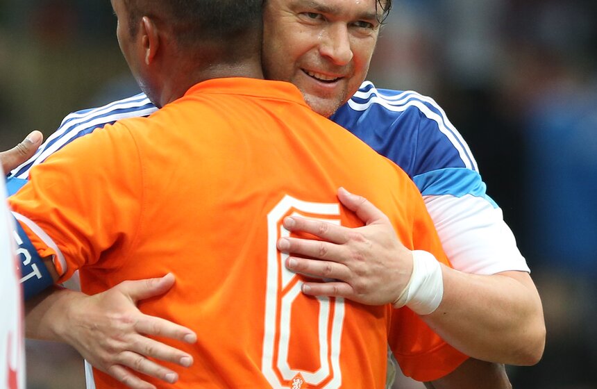 Сборная России выиграла "Кубок легенд" 16 фото