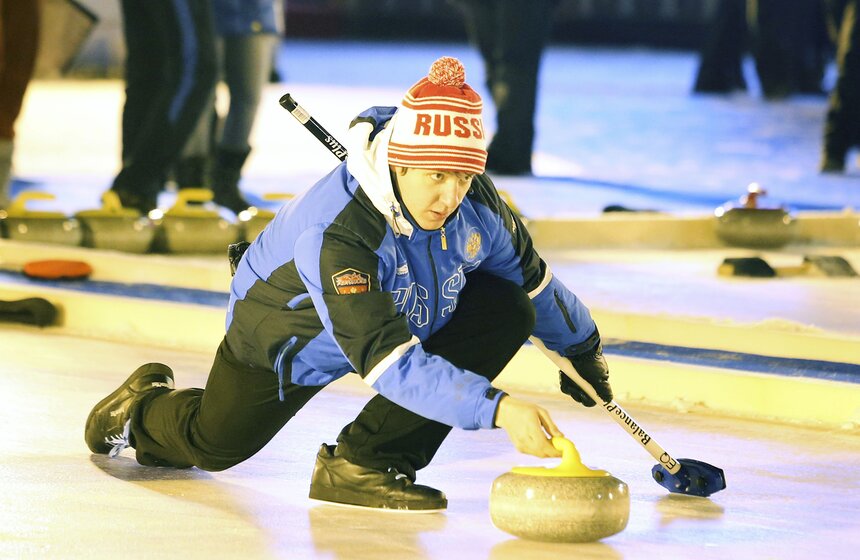 Турнир по керлингу на Красной площади 5 фото
