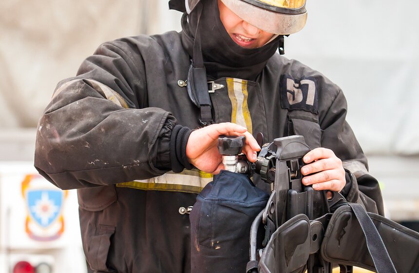 Пожар в библиотеке ИНИОН на Нахимовском проспекте 4 фото