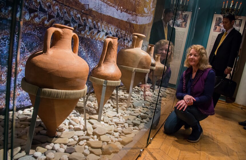 В музее Востока представили проект "Чай, вино, поэзия" 4 фото