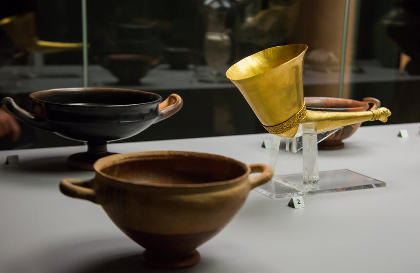 В музее Востока представили проект "Чай, вино, поэзия" 3 фото