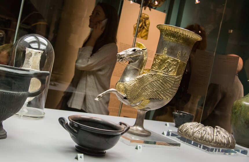 В музее Востока представили проект "Чай, вино, поэзия" 2 фото