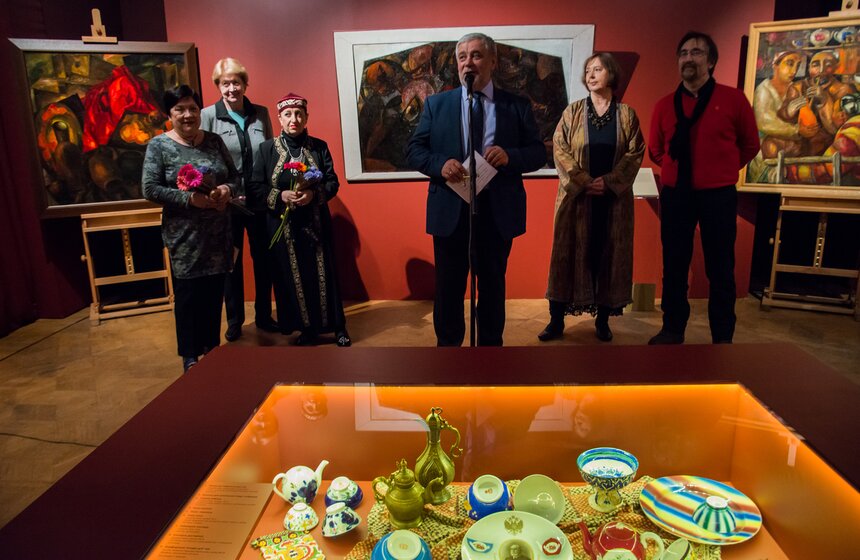 В музее Востока представили проект "Чай, вино, поэзия" 6 фото