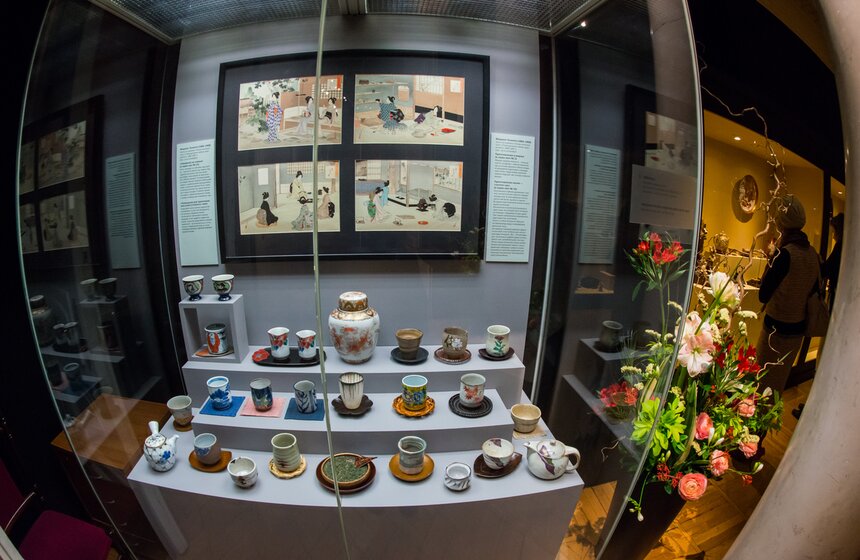 В музее Востока представили проект "Чай, вино, поэзия" 23 фото