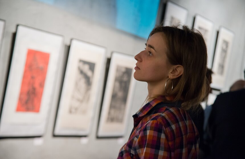 В арт-центре VINYL открылась выставка "Любовь" 10 фото