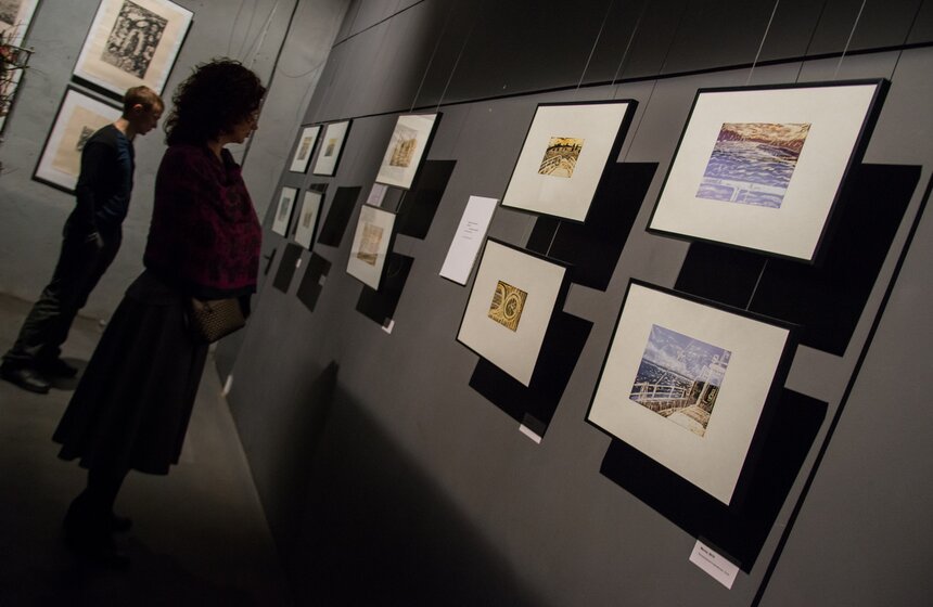 В арт-центре VINYL открылась выставка "Любовь" 12 фото